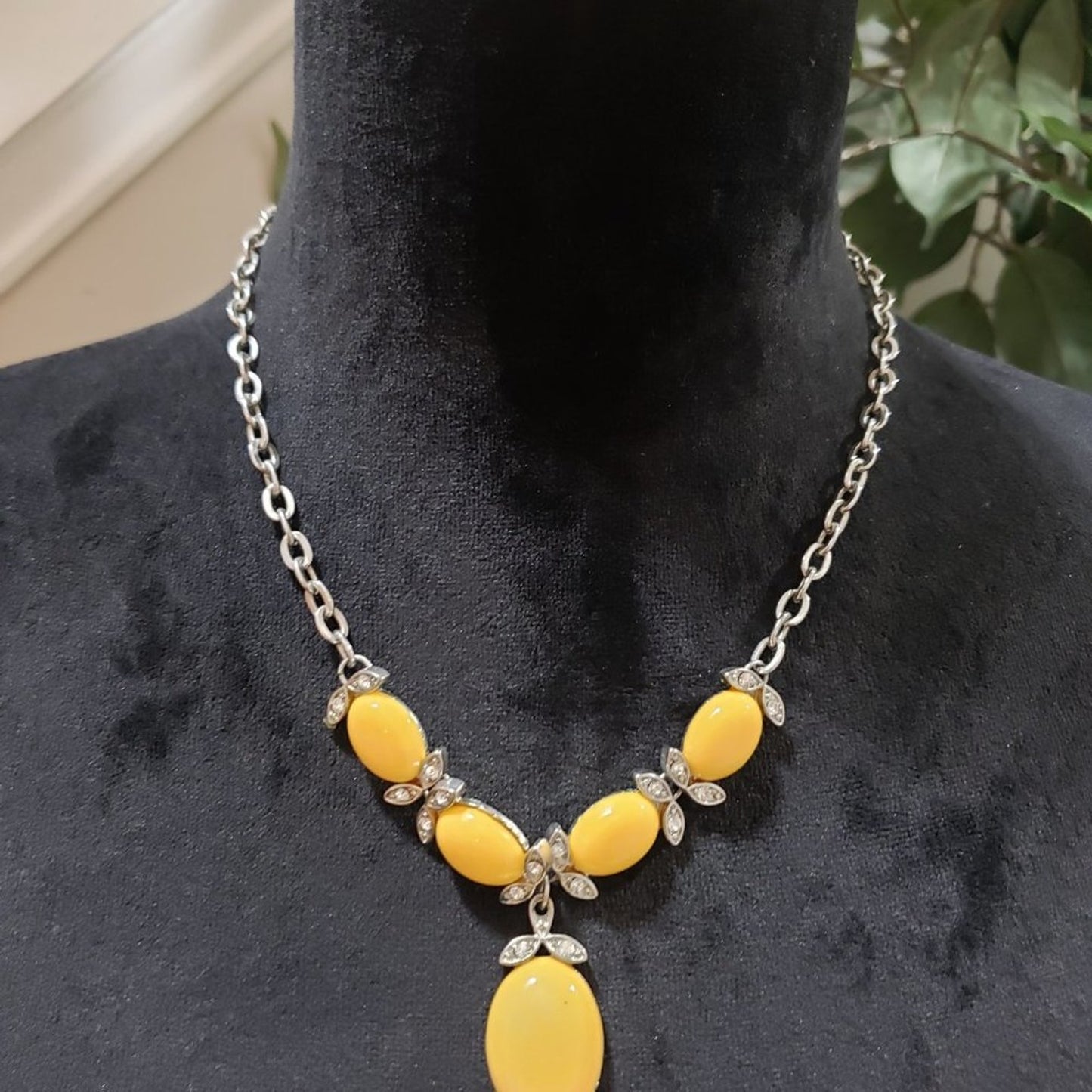 Womens Fashion Shiny Yellow Gemstone Clear Faceted Crystals Necklace with Lobste