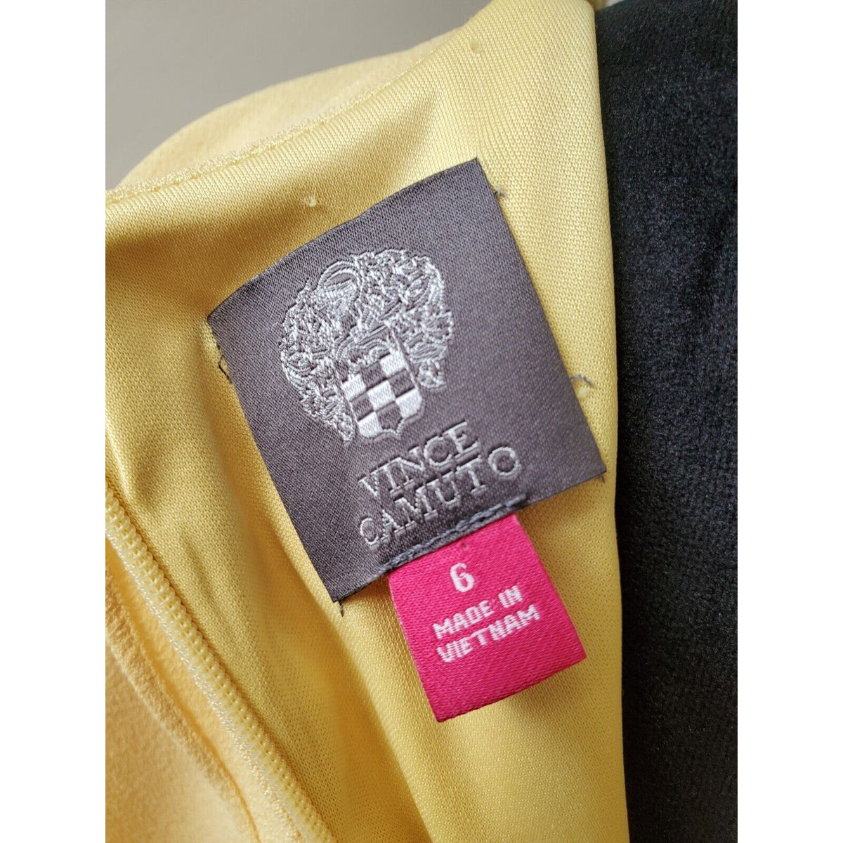 Vince Camuto Yellow Pleated Cape Collar Polyester Sleeveless Knee Length Dress 6