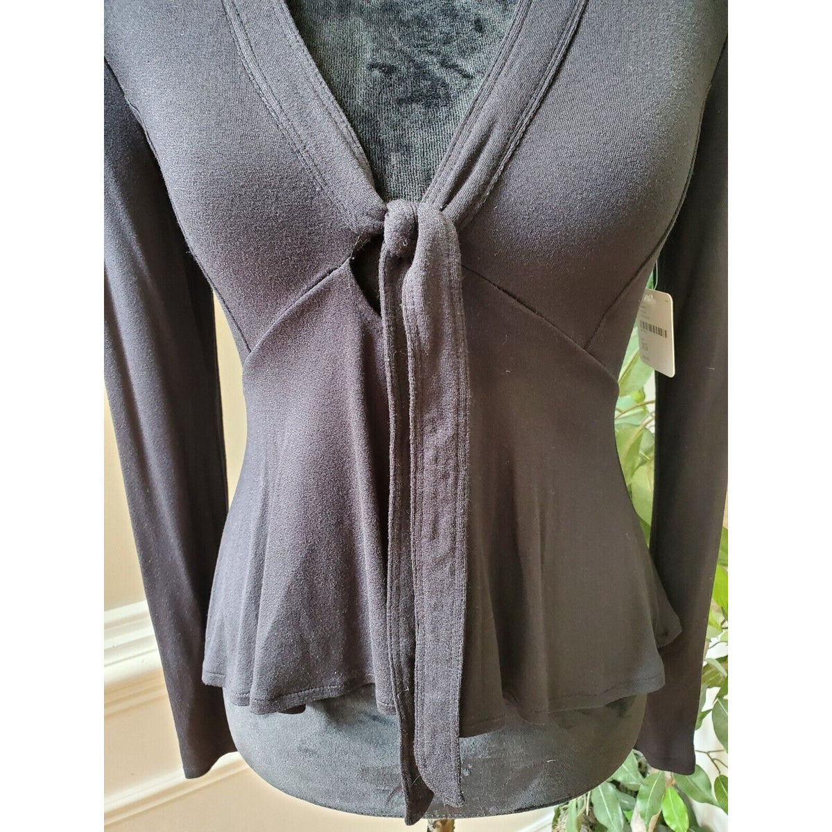 Free People Women Black Rayon V-Neck Long Sleeve Casual Top Blouse Size X-Small