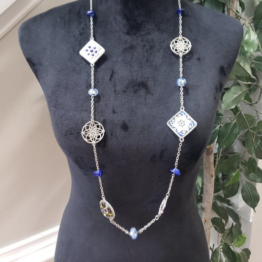 Womens Silver Tone Wired Flowers Designed Squares, Blue Stone Charm Necklace