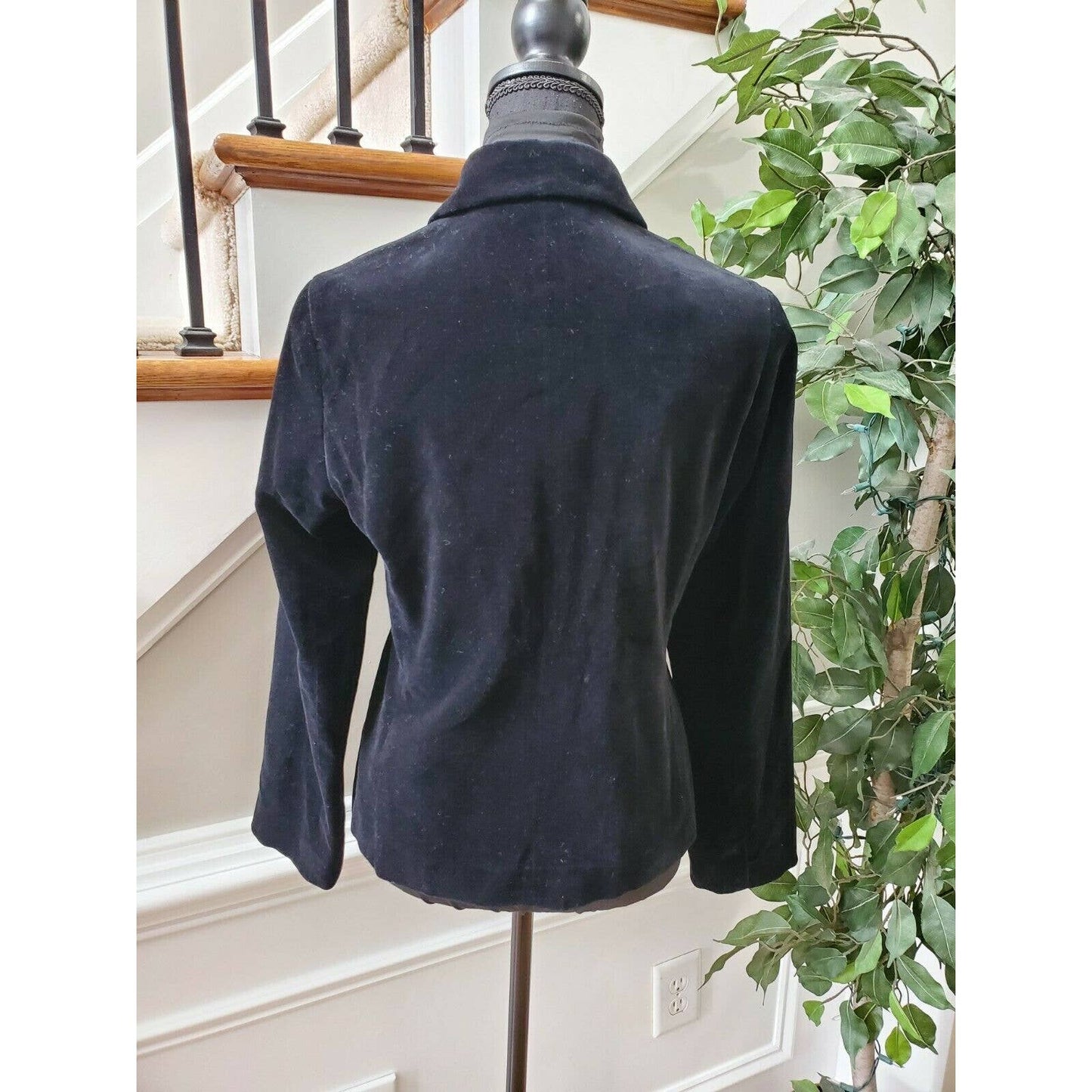 I. N. E Women's Black 100% Polyester Long Sleeve Formal Button Blazer Size 2