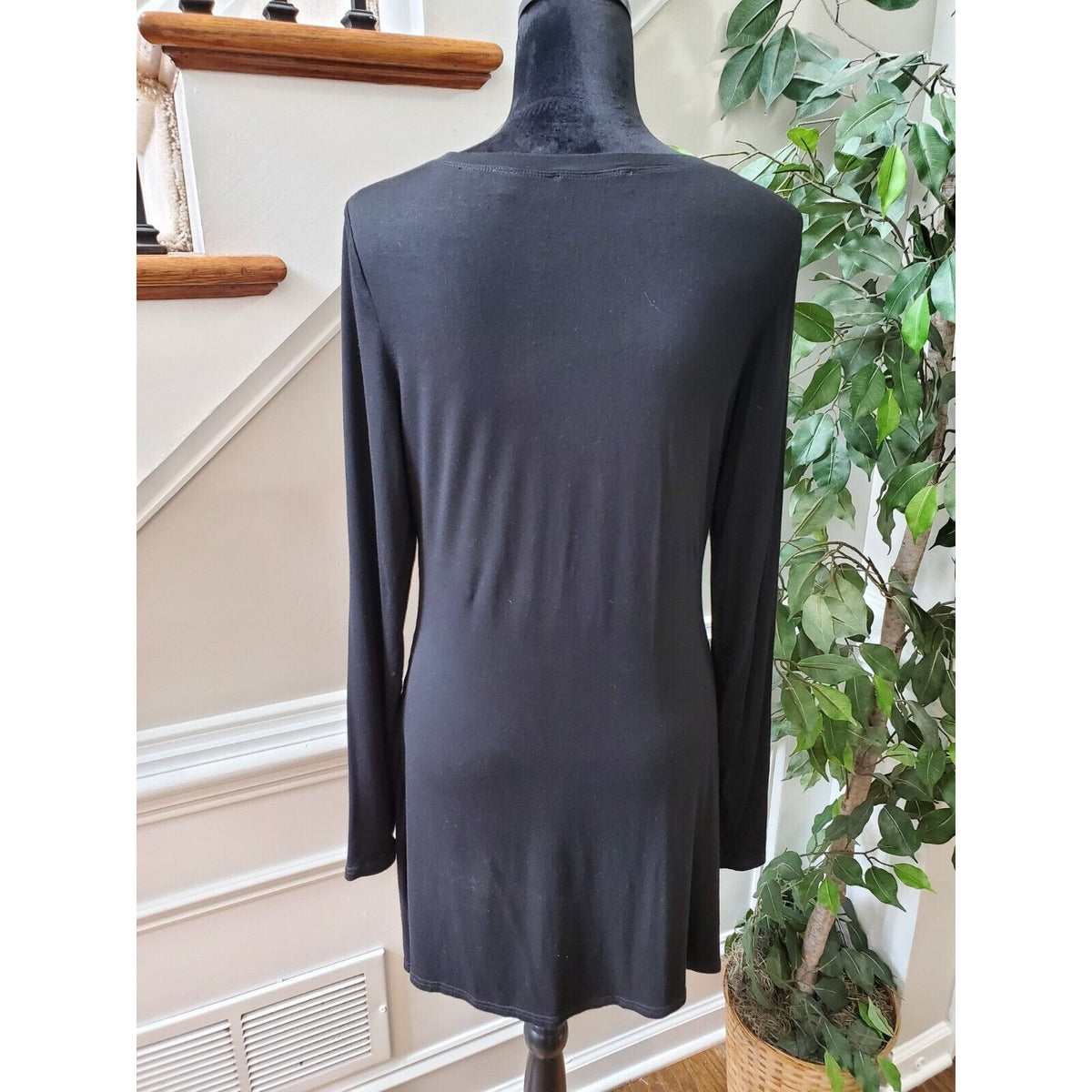 Patrizia Luca Women's Black Rayon Scoop Neck Long Sleeve Top Blouse Size Medium