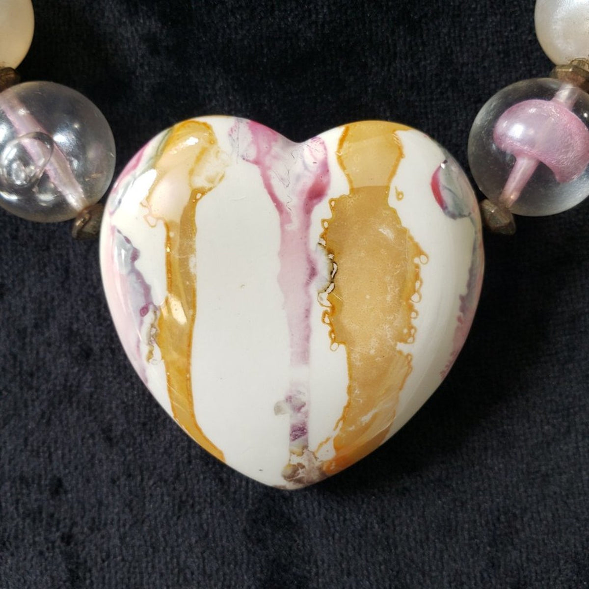 Womens Fashion White Glass Beaded Heart Pendant Collar Necklace w/ Lobster Clasp