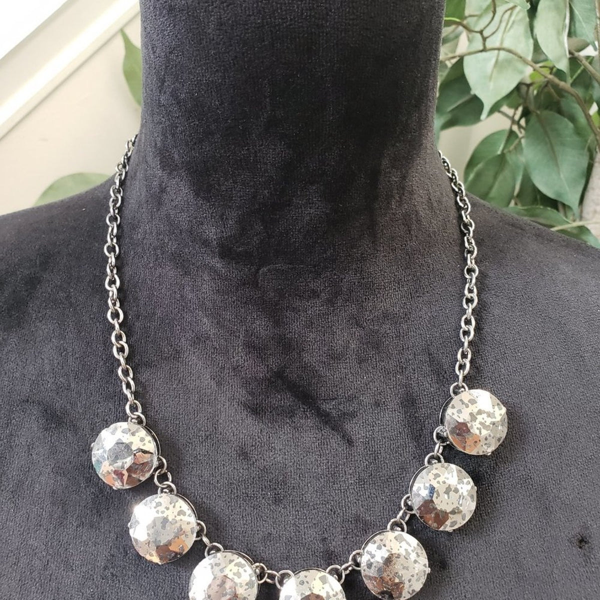 Vintage Womens Silver Plated Crystals Collar Necklace with Lobster Clasp