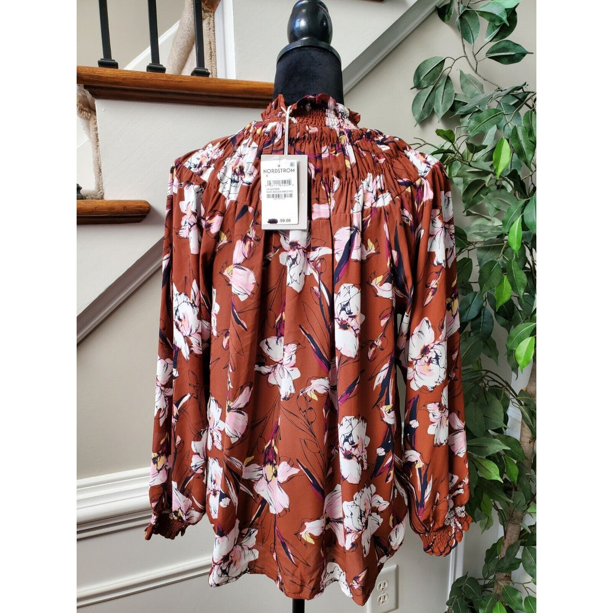 Chelsea. 28 Women Brown Floral Polyester Mock Neck Long Sleeve Top Blouse Size S