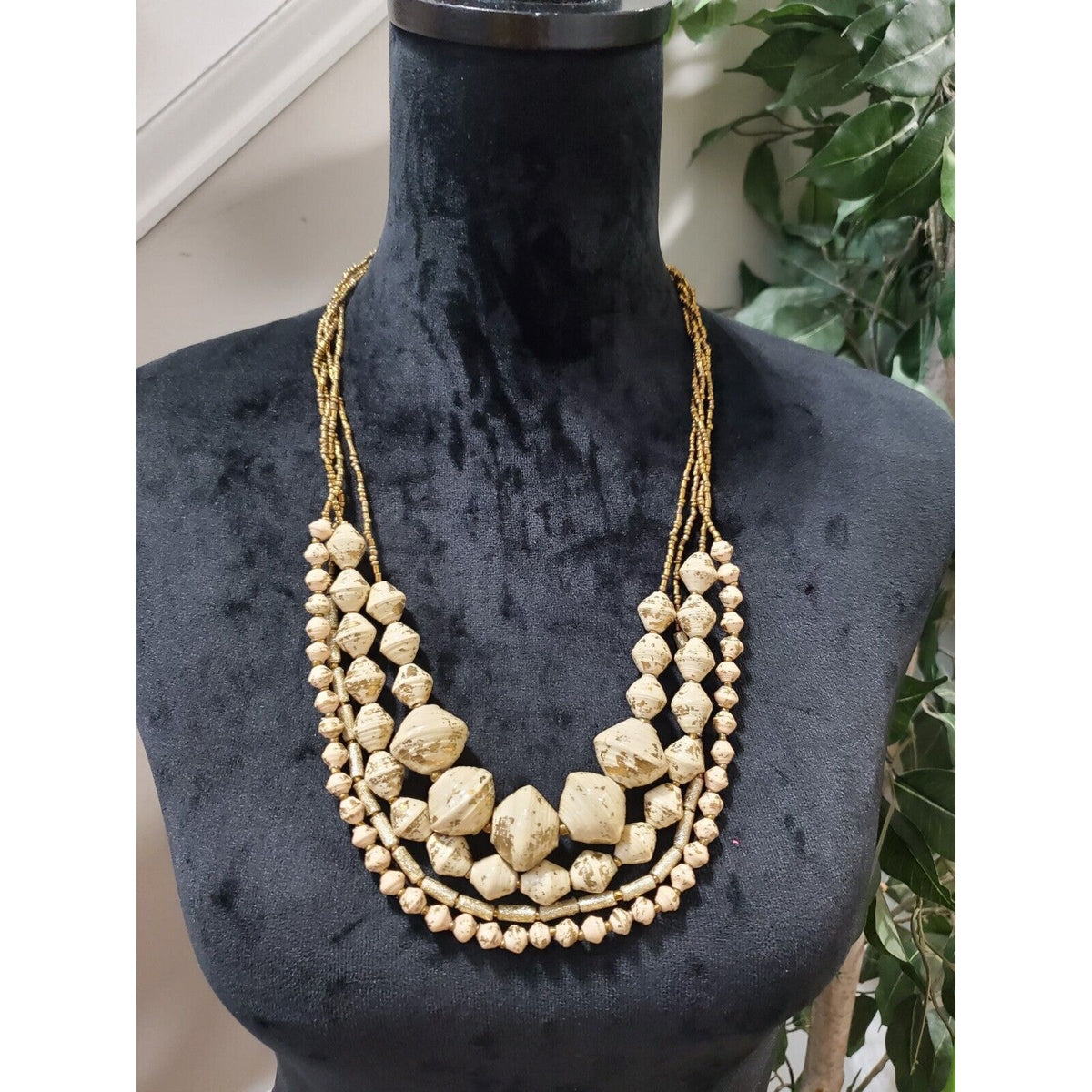 Teng Yue Women's Multistrand Shell Bead Statement Stylish Necklace