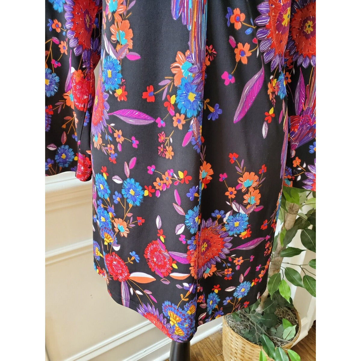 Attitudes Women Black Floral Polyester V-Neck Long Sleeve Top Blouse Size Large
