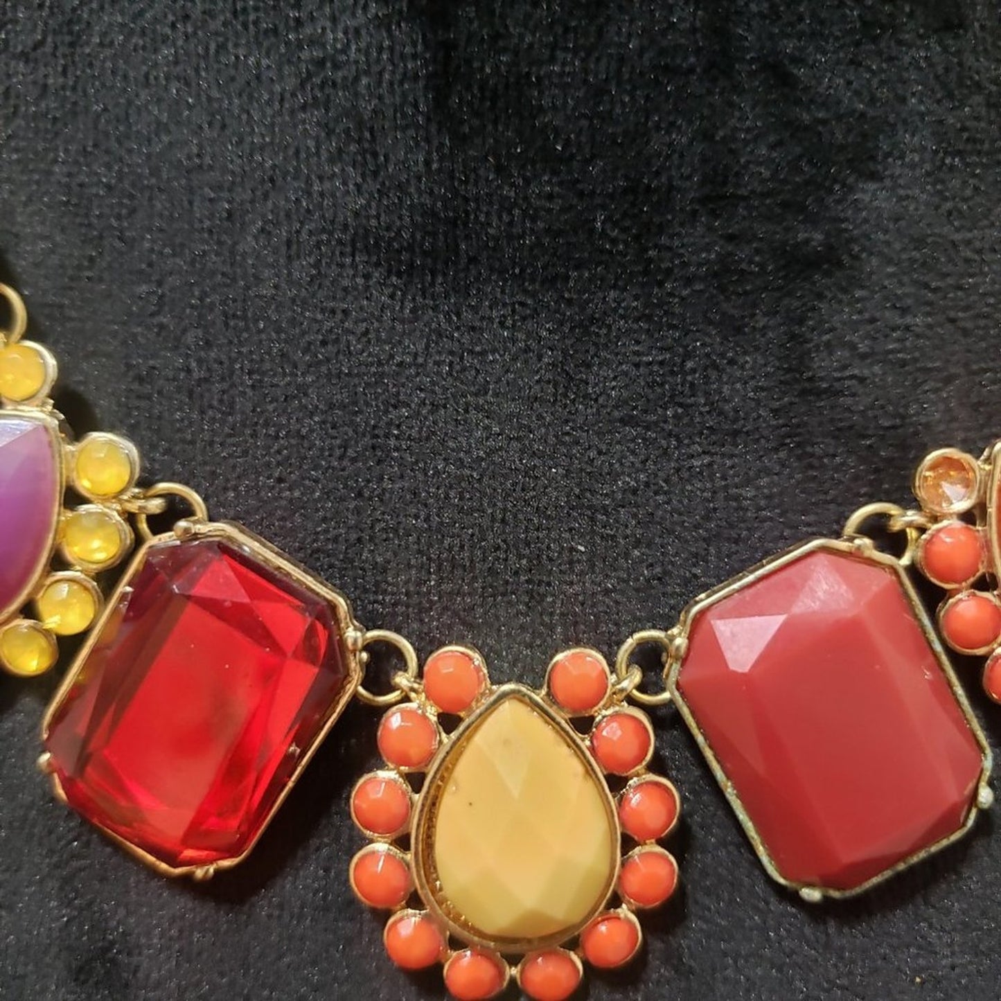 Womens Gold Tone Fashion Multicolor Faceted Rhinestone Floral Statement Necklace