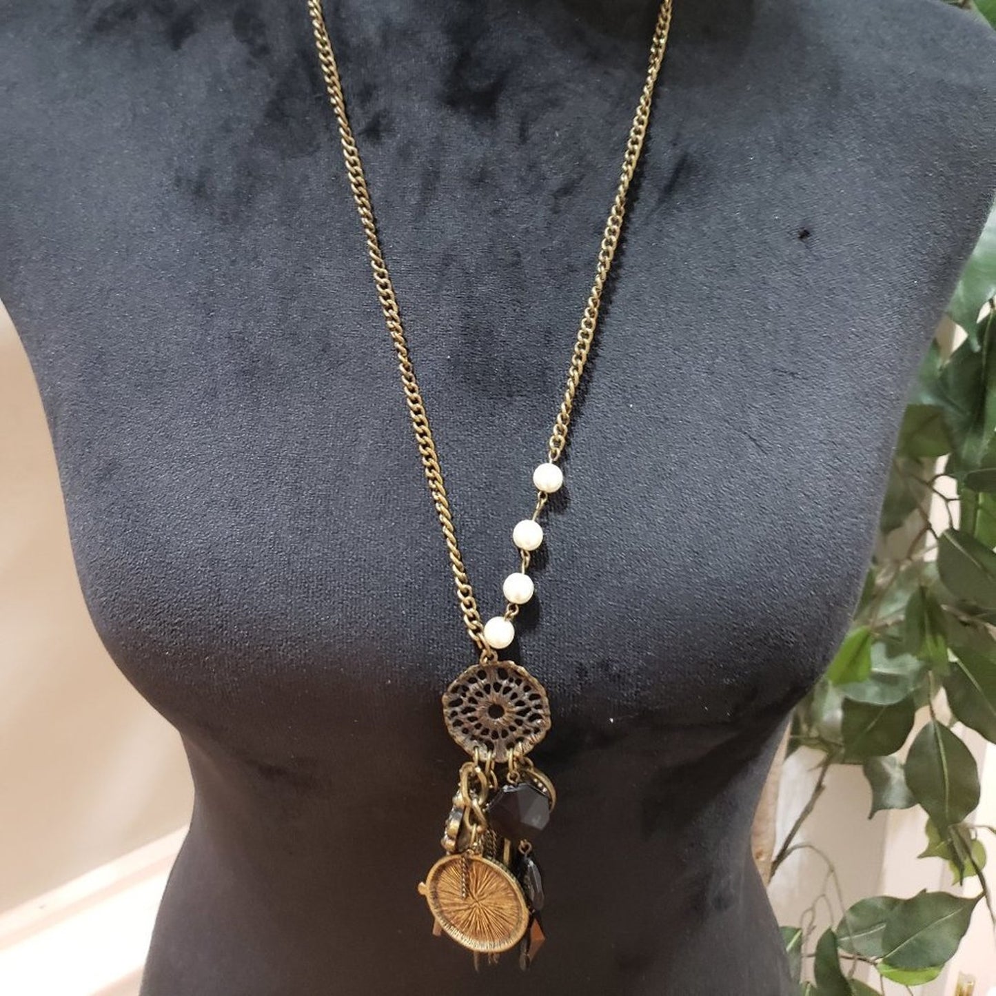 Womens Fashion White Pearl Gold Tone Round Dangle Boho Necklace w/ Lobster Clasp
