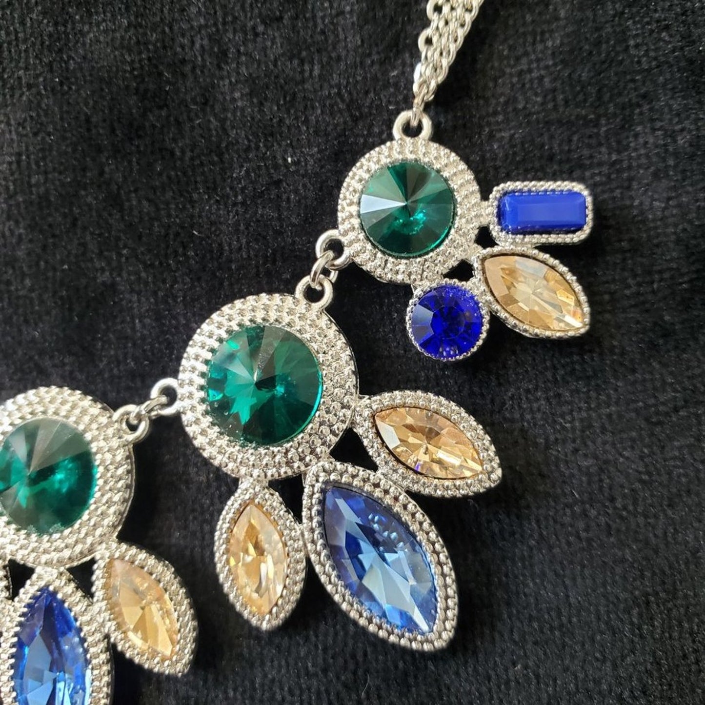Women's Silver Blue Stones Chunky Statement Fashion Jewelry Necklace