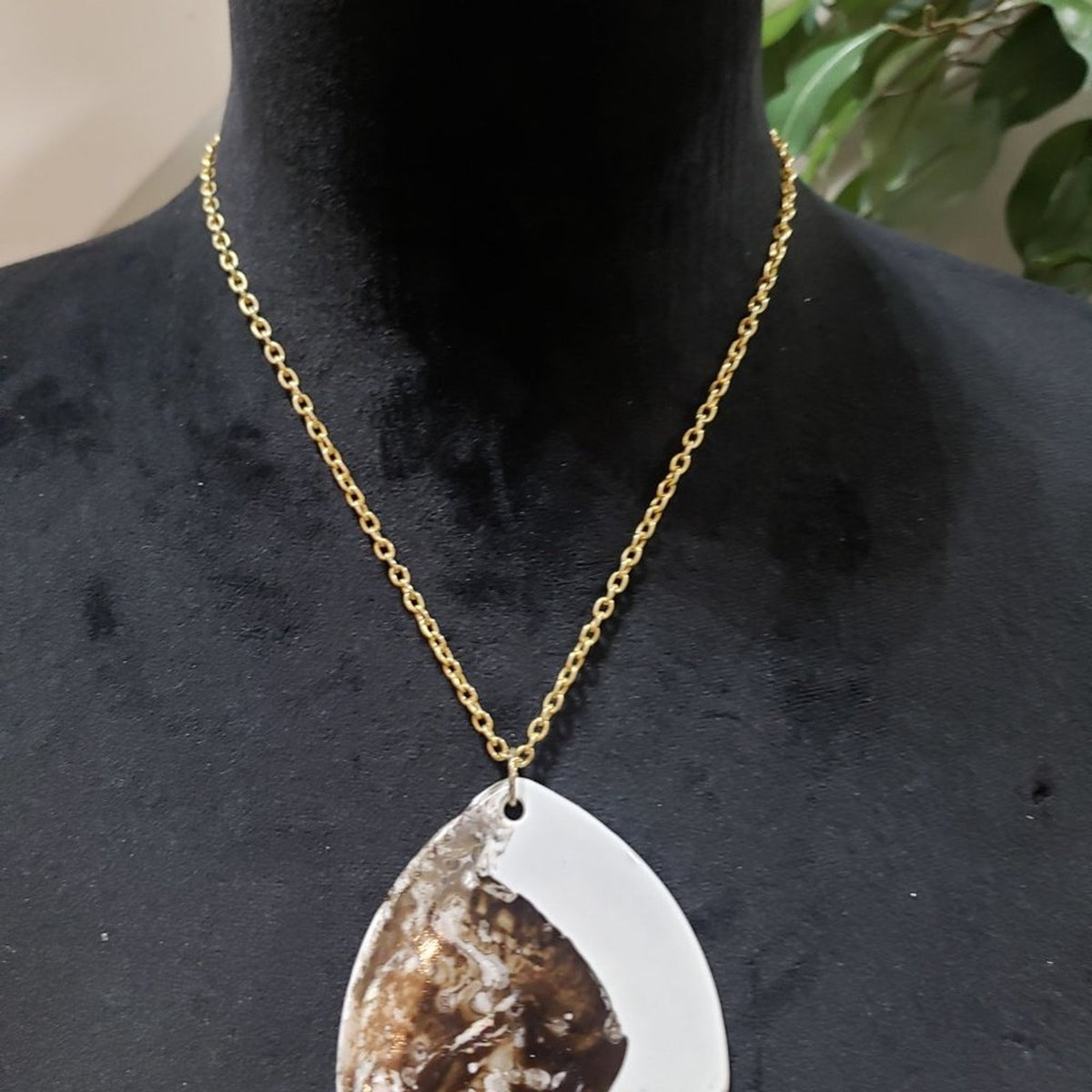 Madagascar Shell Teardrop Pendant Edged Gold Tone Monet Chain Necklace