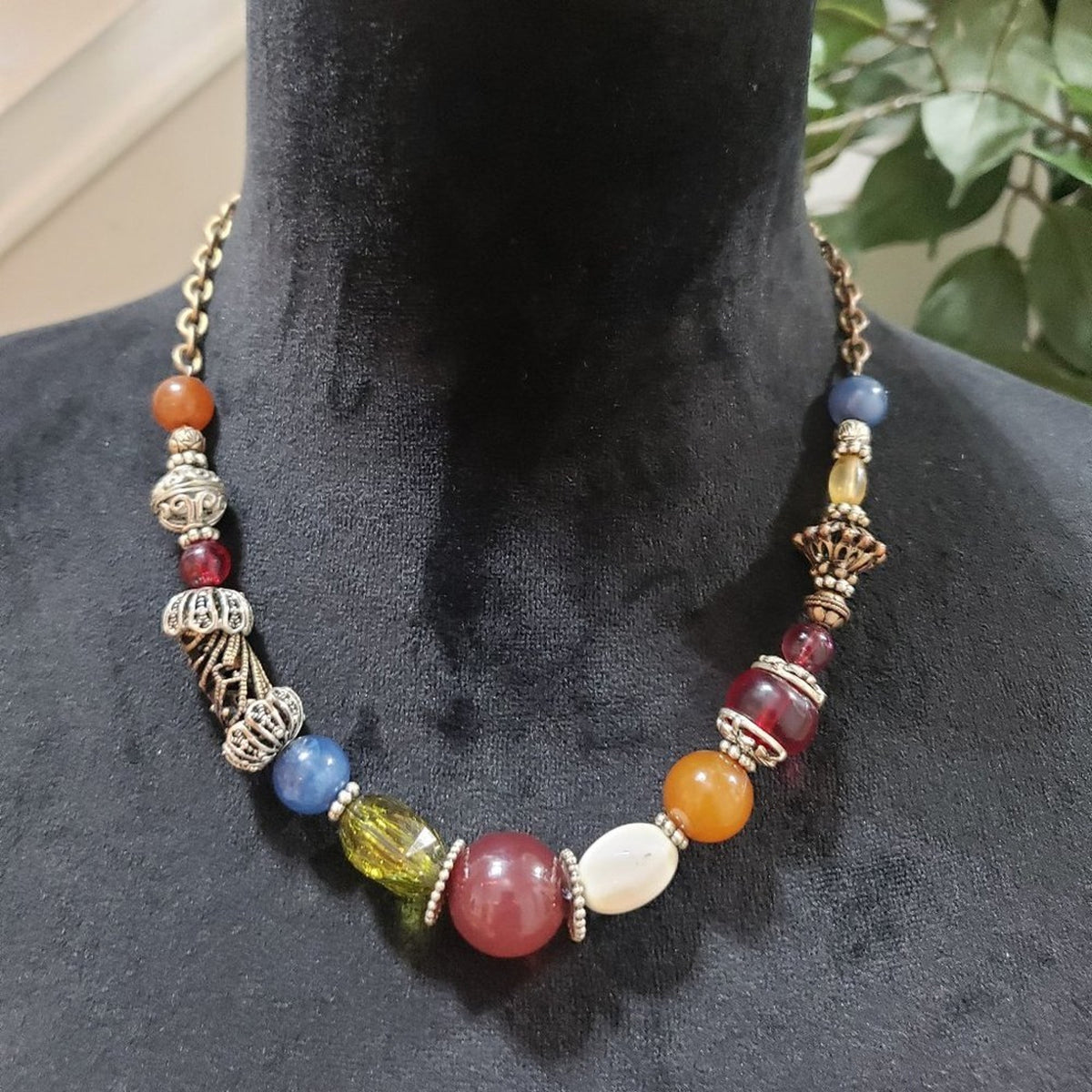 Womens Ethnic Style Acrylic Glass Crystals Stones Beaded Collar Necklace Lobster
