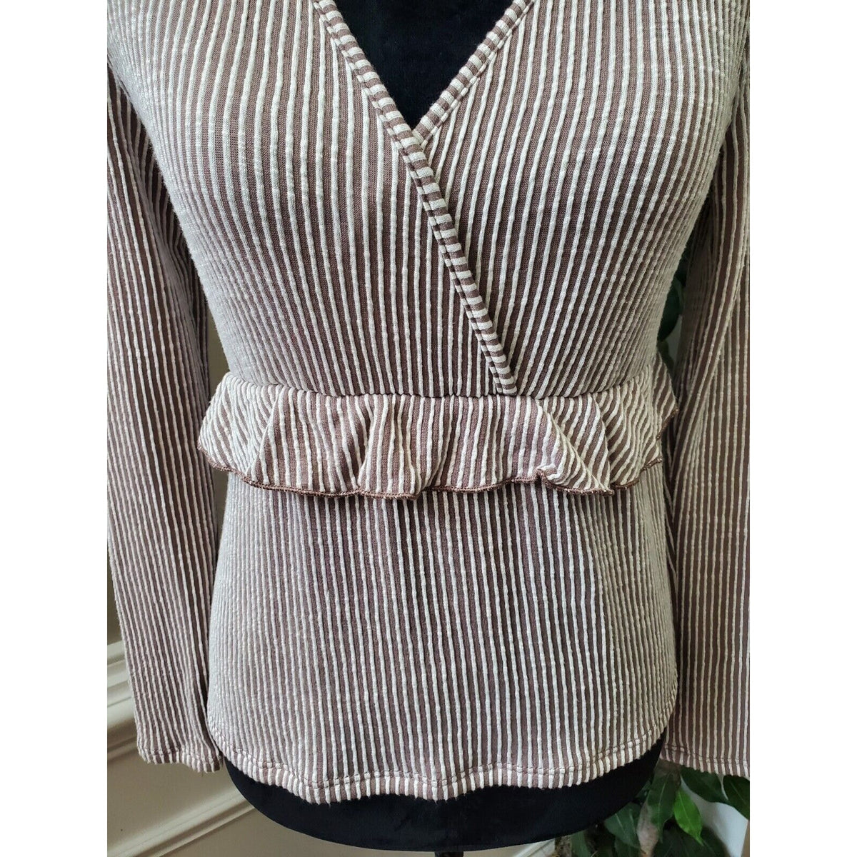 Caution To The Wind Women's Gray Striped Rayon V-Neck Long Sleeve Top Blouse S