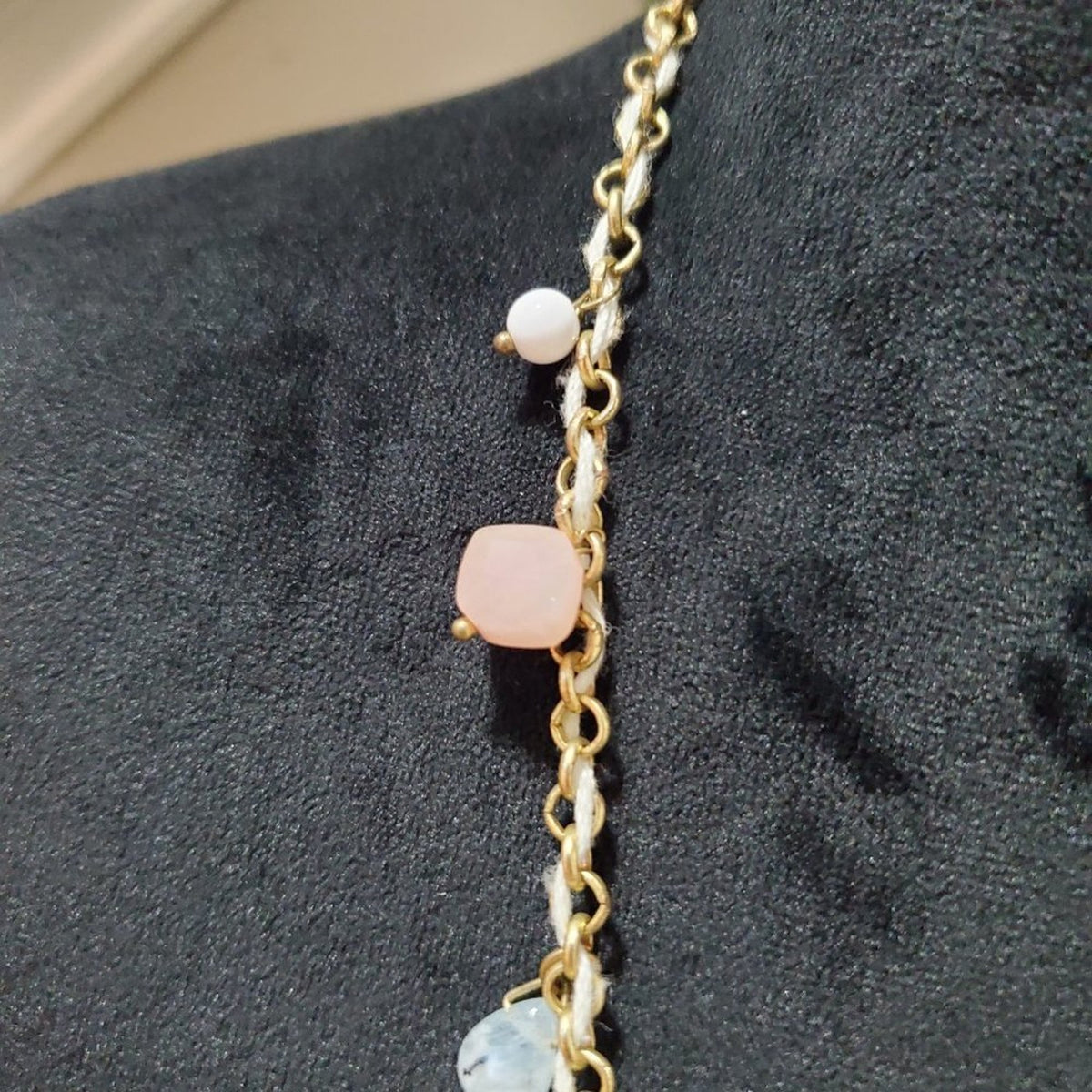 Womens White & Pink Stunning Pearl Gold Plated Earring Chain Necklace