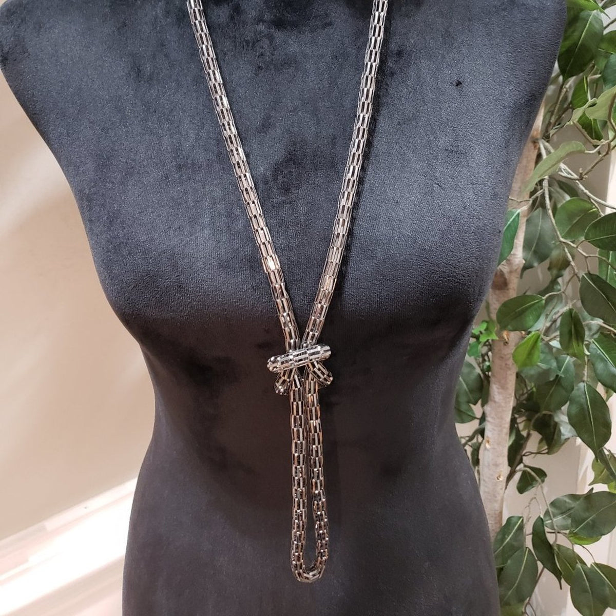 Womens Modern Fashion Chunky Silver Tone Elegant Knot Long Chain Necklace