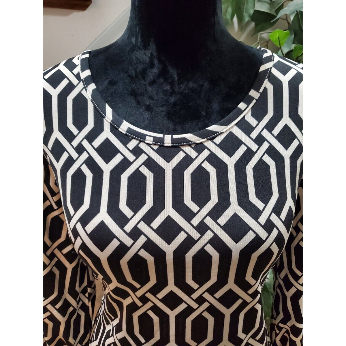 Mudpie Women Black & White Polyester Round Neck Long Sleeve Knee Length Dress S