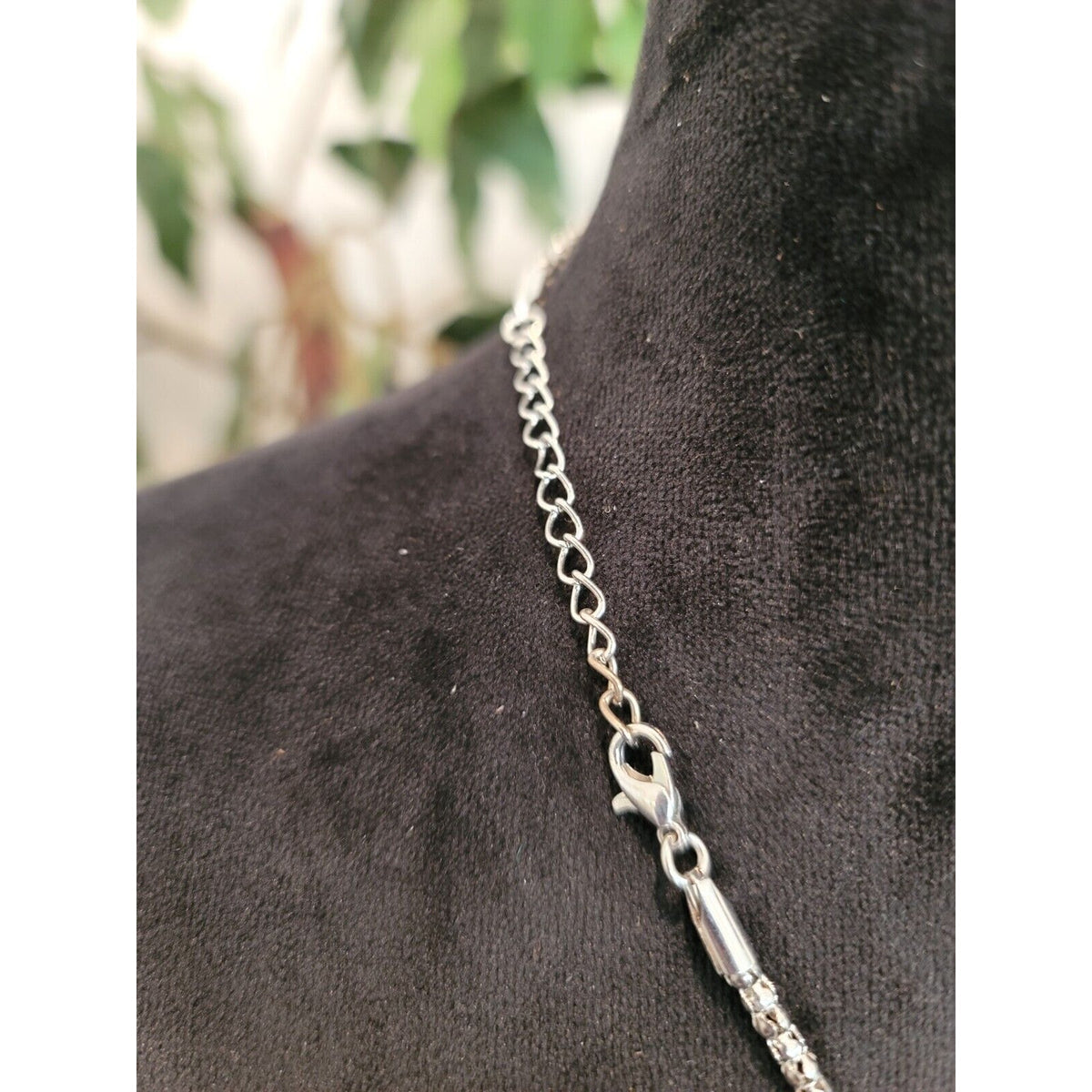 Womens Fashions Silver Turquoise Stone Pendant Necklace Lobster Clasp