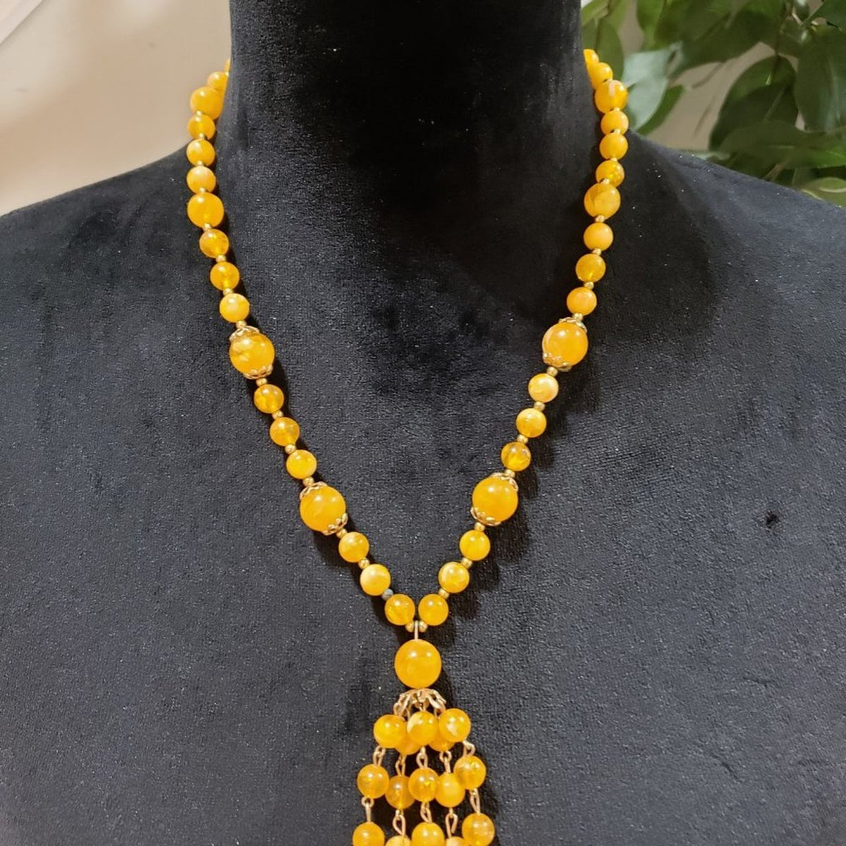 Womens Fashion Yellow Round Opal Collar Pendant Necklace with Lobster Clasp