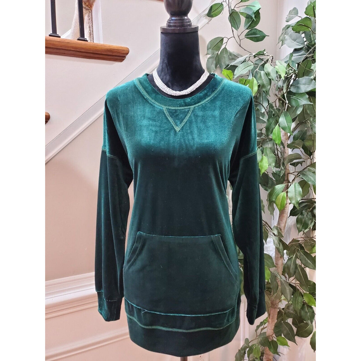 Suzanne Betro Women's Green Polyester Round Neck Long Sleeve Casual Top Size 1X