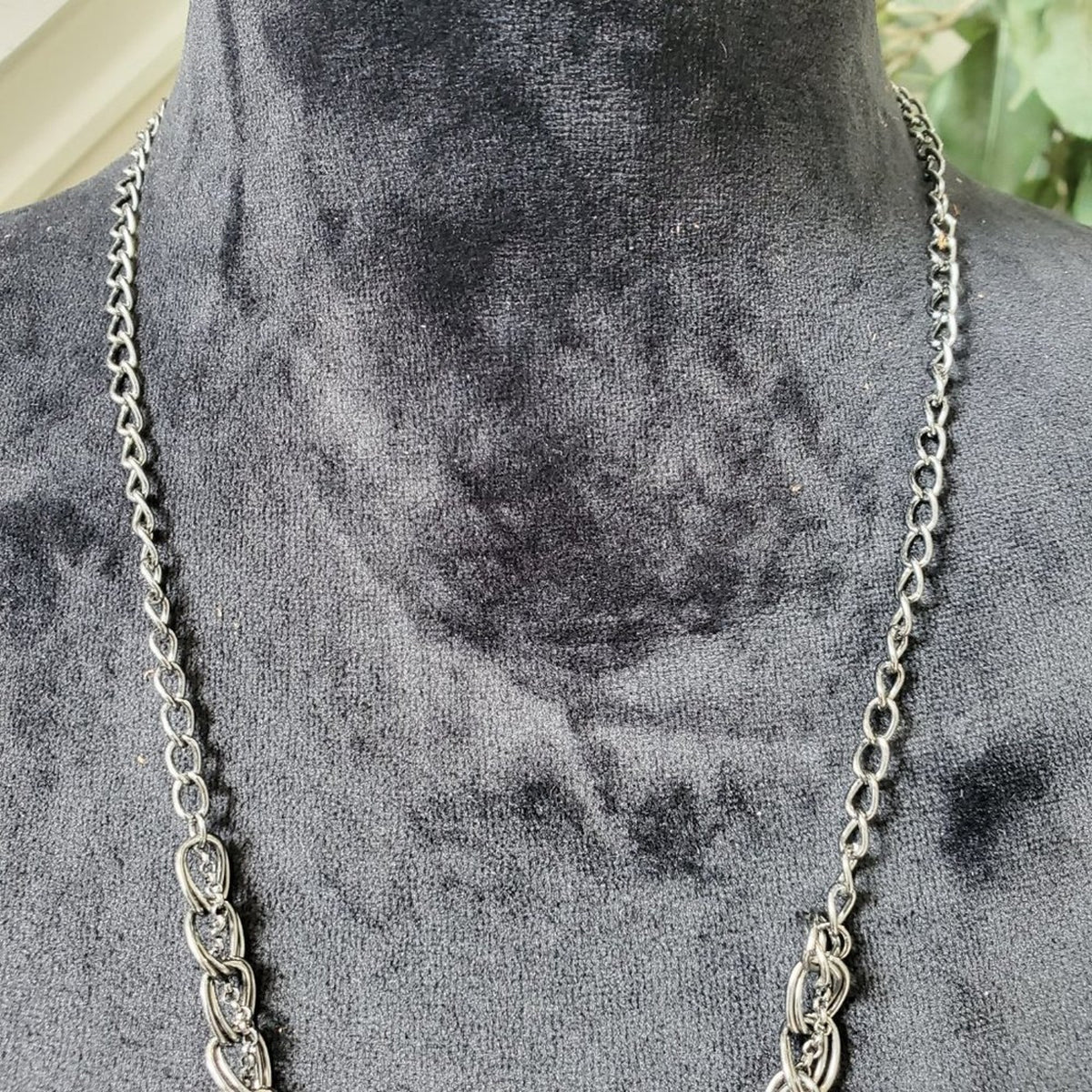 Womens Silver Tone Heart Shaped Chain with Lobster Clasp Jewelry Necklace
