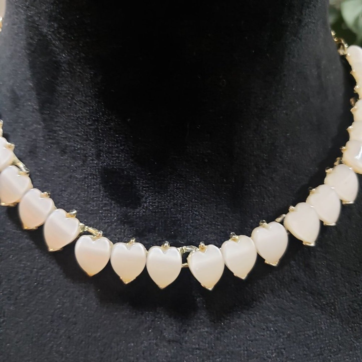 Womens Modern Fashion White Faux Pearl Heart Choker Stylish Necklace