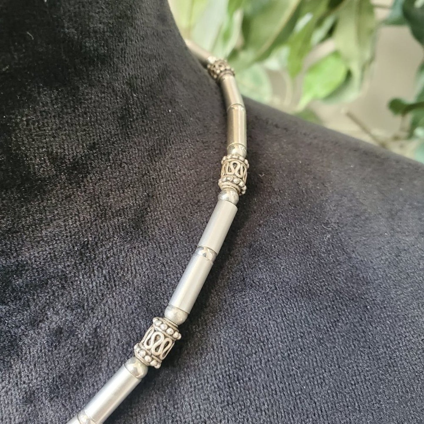 Women's Silver Tone Metal Tube Flower Link Choker Necklace
