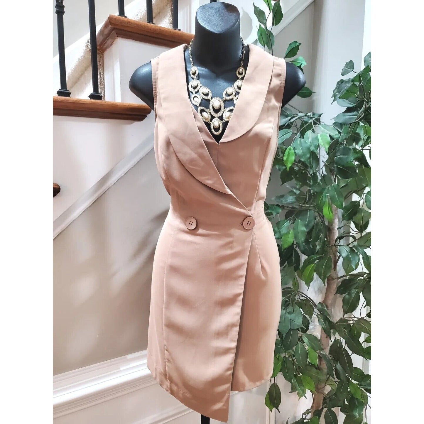 House Of Bailey Women's Cream 100% Polyester Sleeveless Wrap Romper Size Small