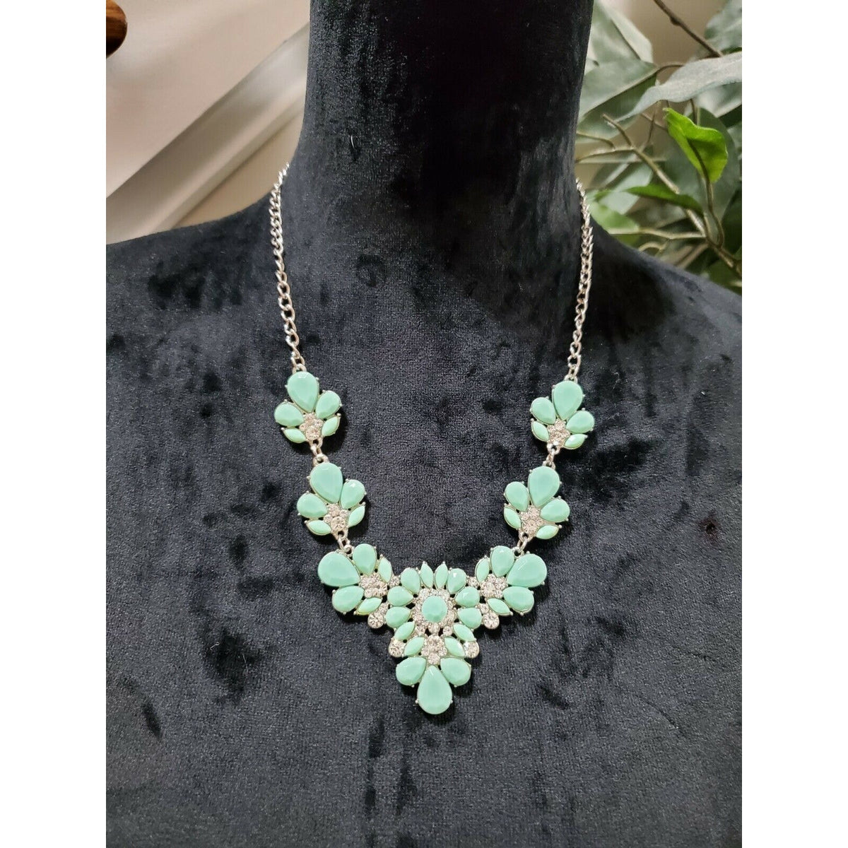 Fancy Floral Tear Drop Shape Turquoise Beaded Necklace
