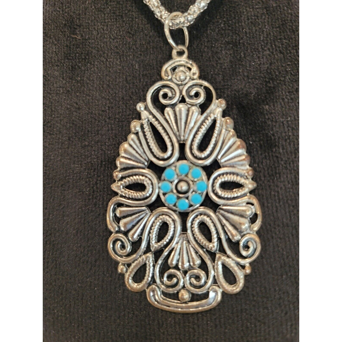 Womens Fashions Silver Turquoise Stone Pendant Necklace Lobster Clasp