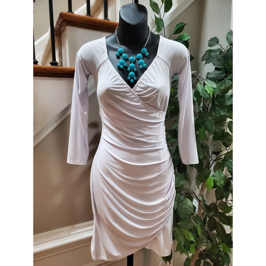 Pretty Little Thing Women's White V-Neck Long Sleeve Knee Length Dress Size 8
