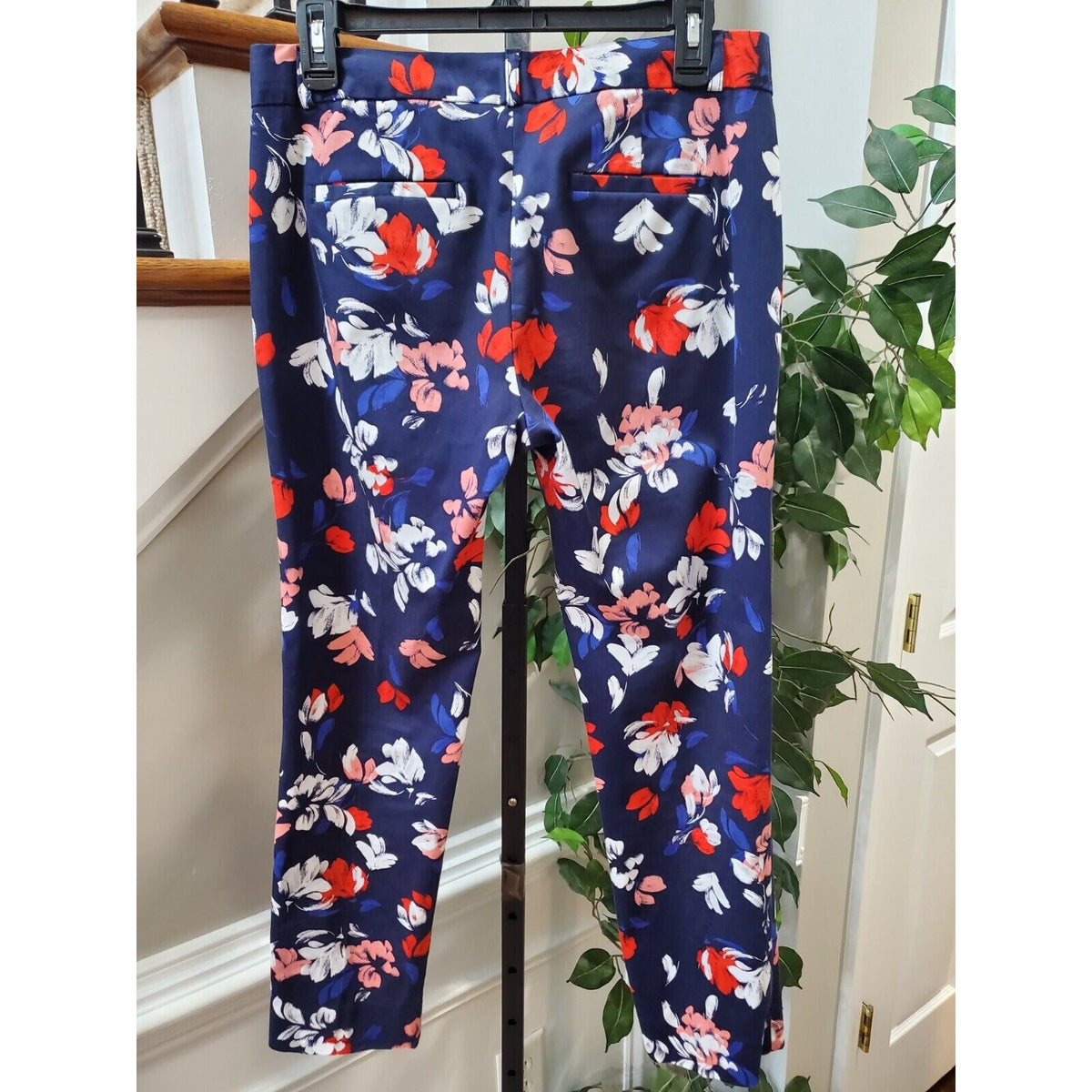 Banana Republic Women's Blue Floral Casual High Rise Straight Leg Pants Size 4