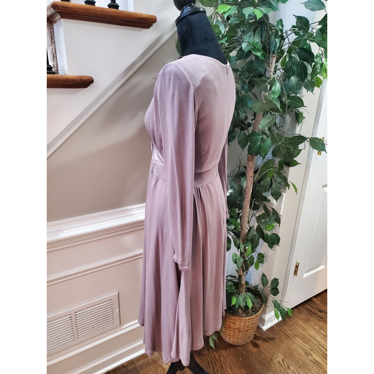 J. June Women Purple Solid Polyester V-Neck Long Sleeve Knee Length Dress Medium