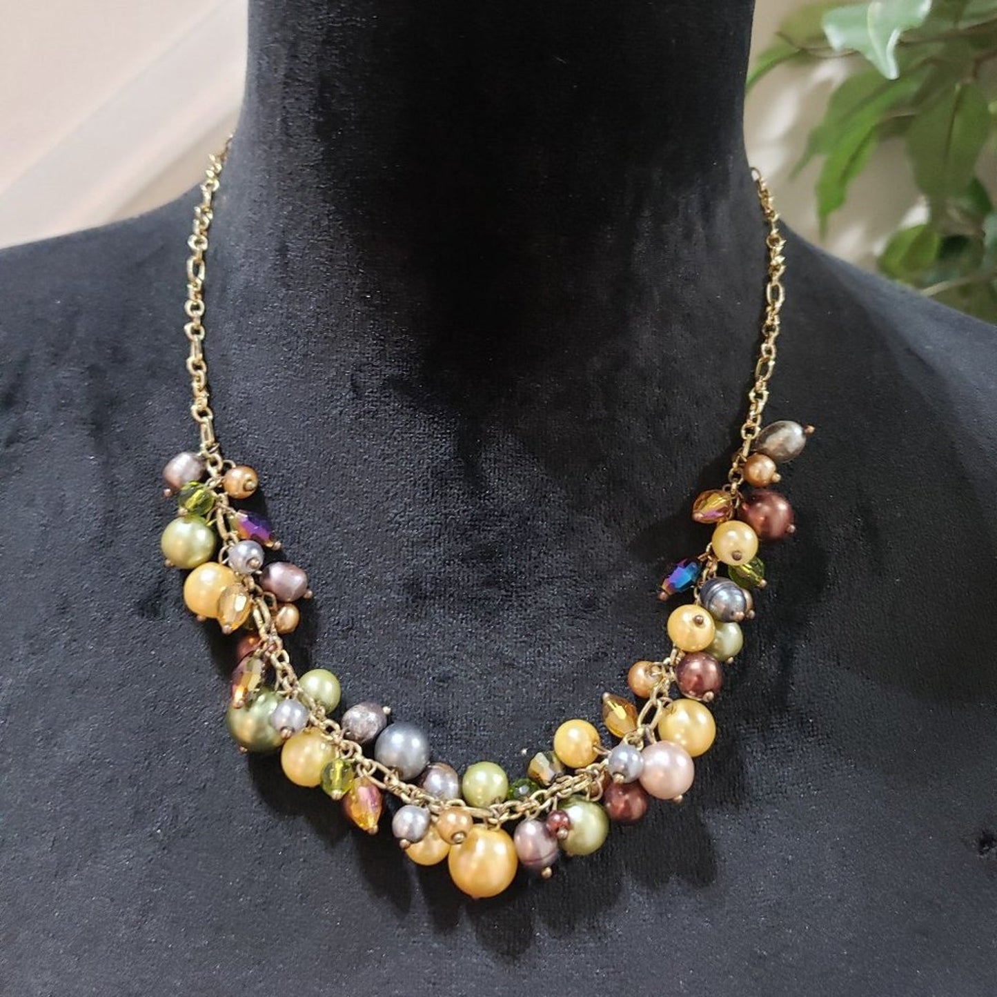 Womens Fashions Multicolor Round Beaded Collar Necklace with Lobster Clasp
