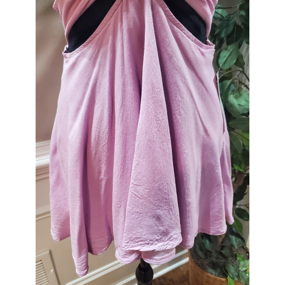 Tobi Women's Pink 100% Viscose Halter Neck Sleeveless Casual Top Blouse Size M