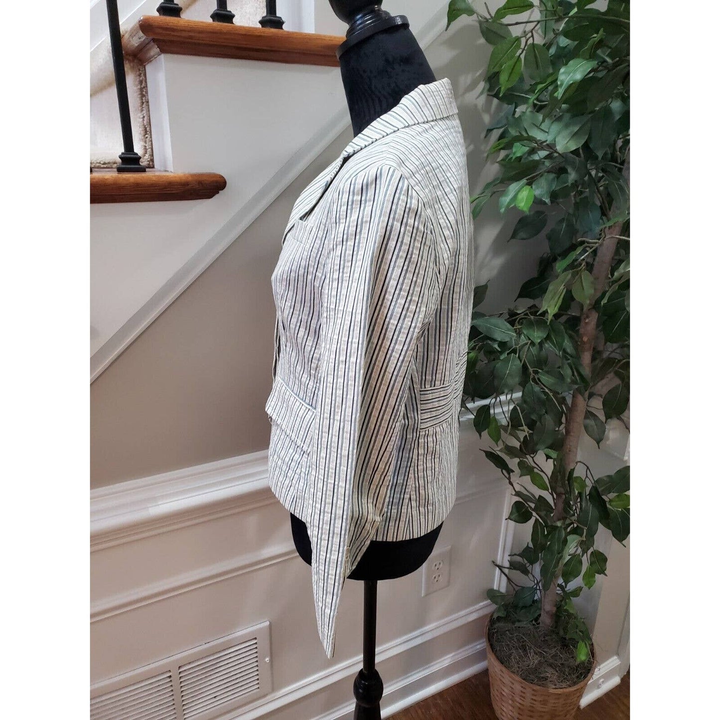 BCBGMaxazria Women's Striped Cotton Long Sleeve Single Breasted Fitted Blazer M