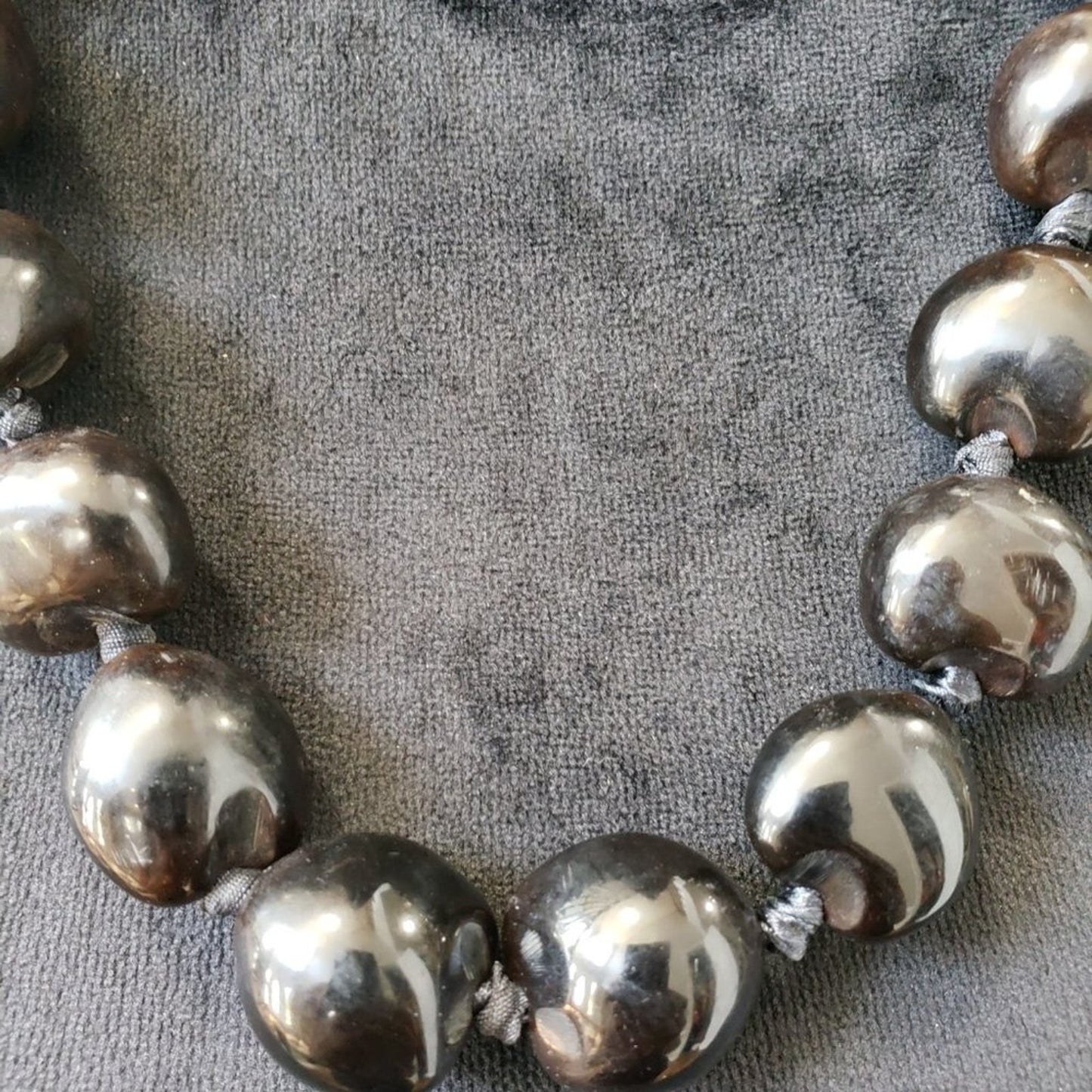 Women Fashions Black Round Strand Beaded Collar Necklace with Lobster Clasp
