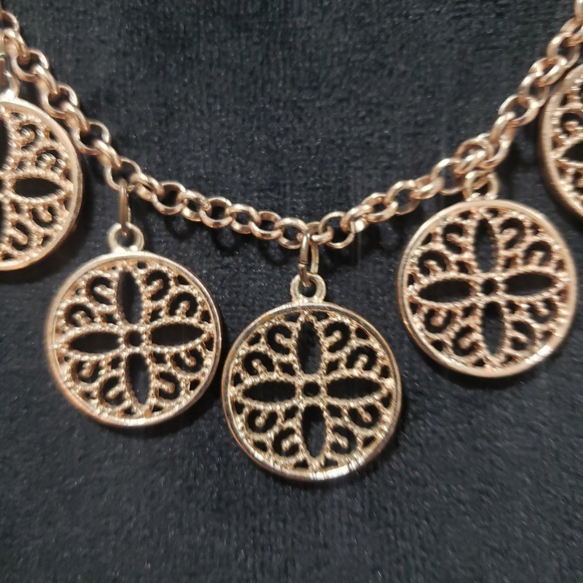 Womens Graduated Filigree Floral Disc Charm Statement Necklace w/ Lobster Clasp