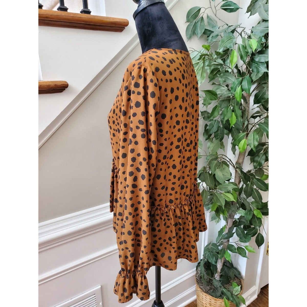 SHEIN Women Brown Leopard Print Polyester V-Neck Long Sleeve Casual Top Blouse 4