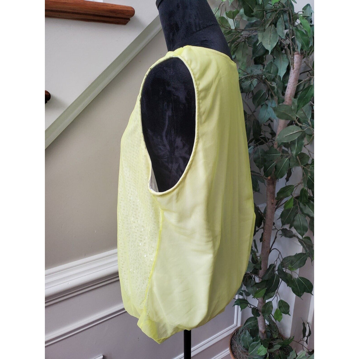 Dana Buchman Women's Yellow 100% Nylon Round Neck Sleeveless Top Blouse Size XL