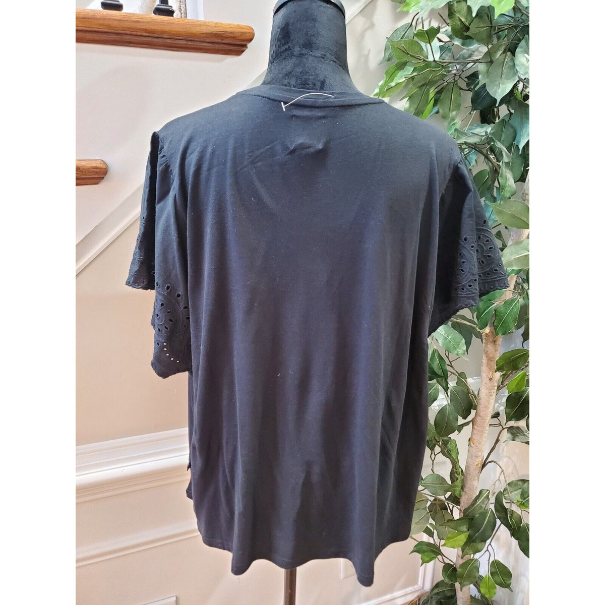 Gap Women Black Solid Cotton Eyelet Detail On Sleeve Casual Top Blouse Size XXL