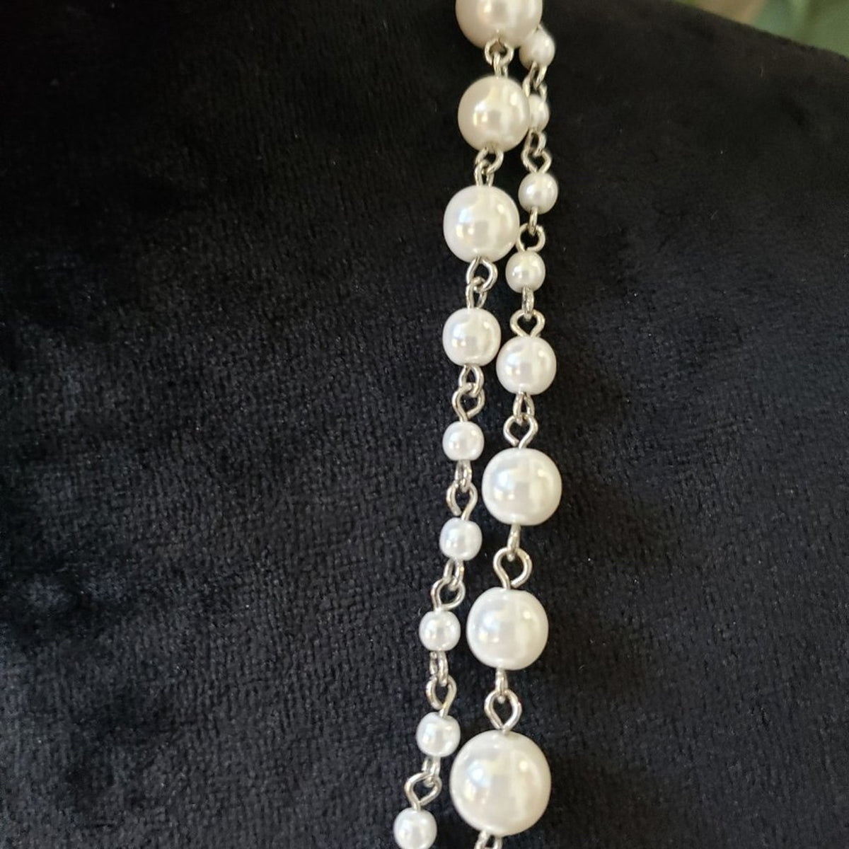 Women's White Round Beaded Long Link Chain Fashion Pendant Necklace