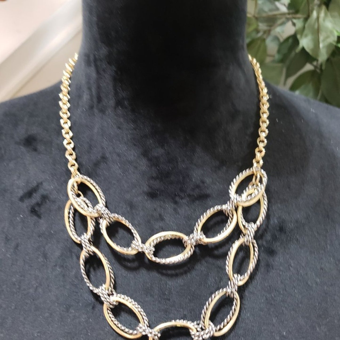 Womens Gold Tone White Textured Oval link Chain Layered Necklace Lobster Clasp