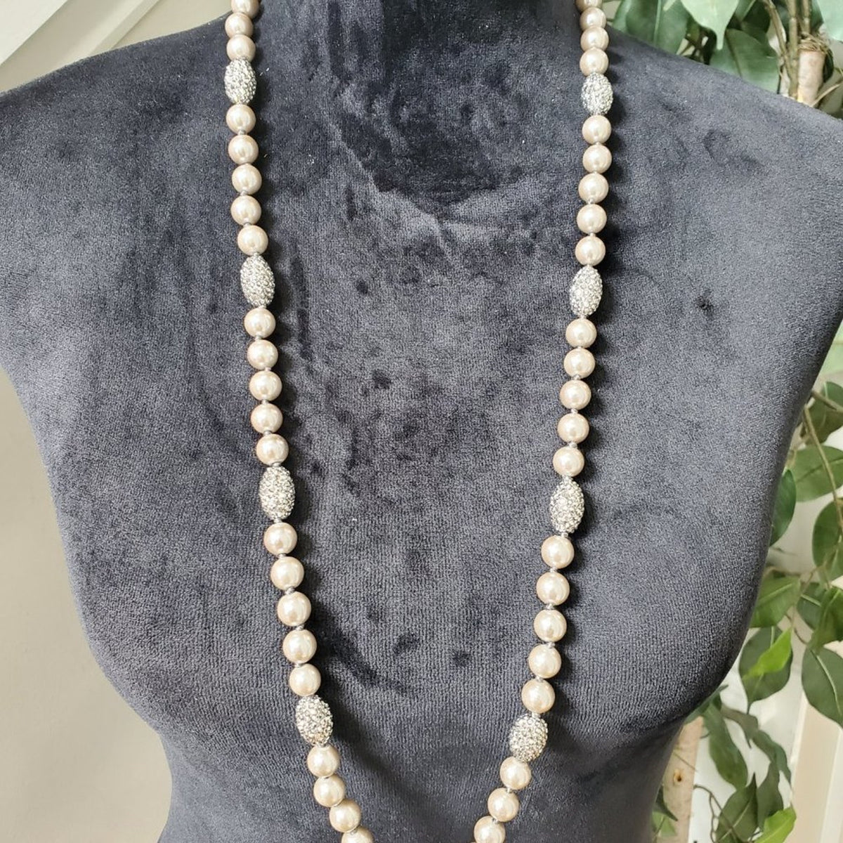 Chicos Womens Beige Plain Round Pearl  with Lobster Clasp Charm Necklace