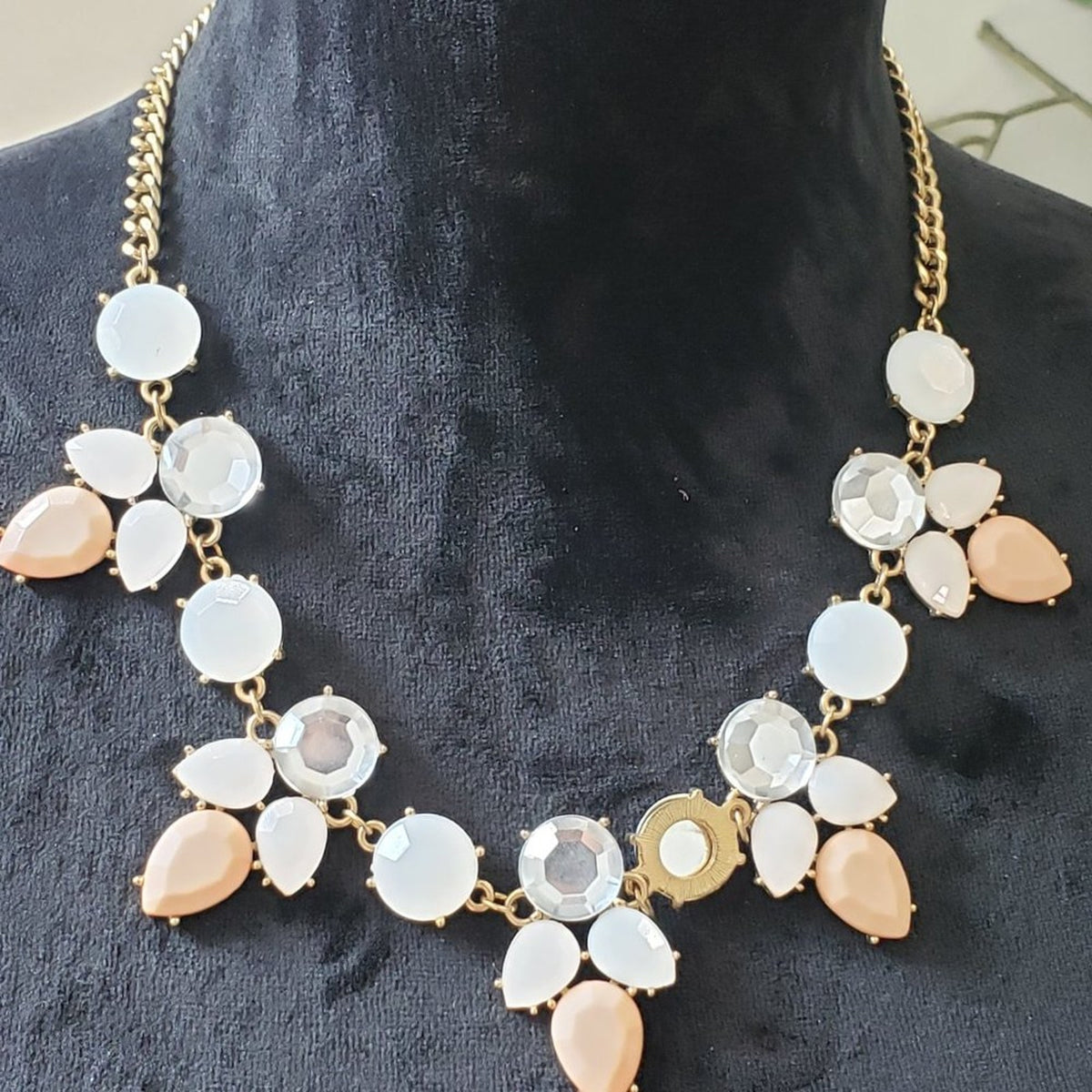 Women's White & Pink Beaded Chunky Stylish Statement Necklace