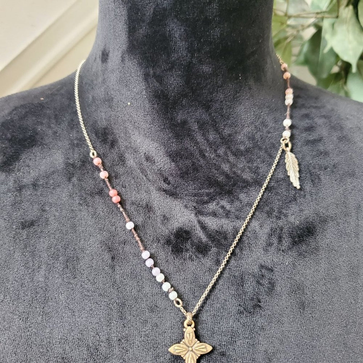 Lucky Brand Women's Gold tone Beaded with Lobster Clasp Pendant Necklace