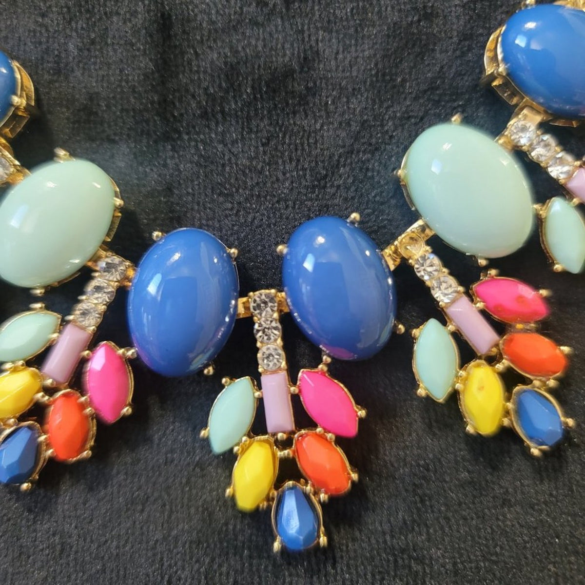 Women's Multicolor Oval Link Beaded Chunky Statement Jewelry Necklace