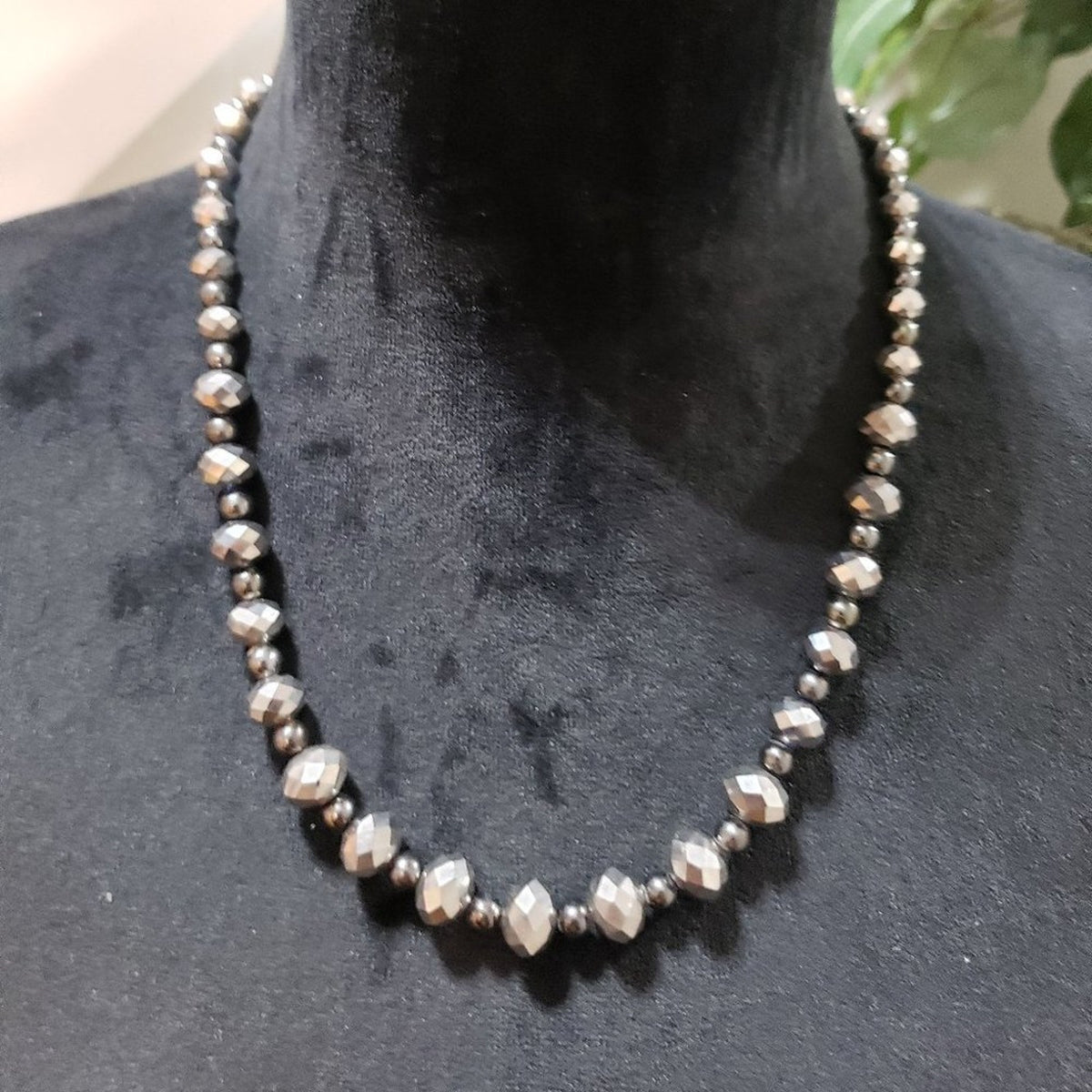 Womens Fashion Brass Stone Beaded Collar Necklace with Lobster Clasp