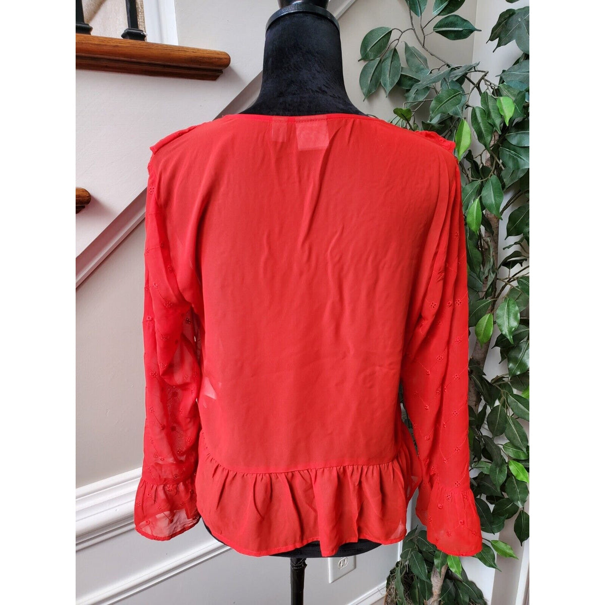 Soho New York & Company Women Red Polyester V-Neck Long Sleeve Top Blouse Small