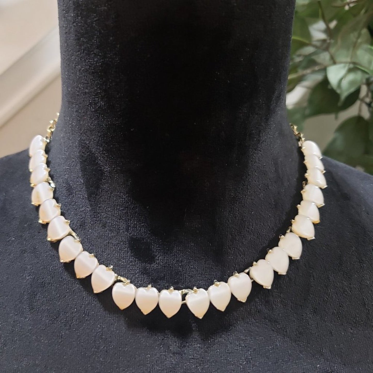 Womens Modern Fashion White Faux Pearl Heart Choker Stylish Necklace