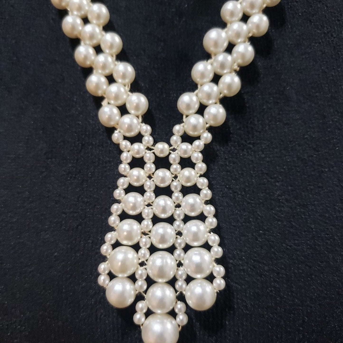 Women's Elegant Fashion Layered Chunky Faux Pearl Collar Necklace with Lobster
